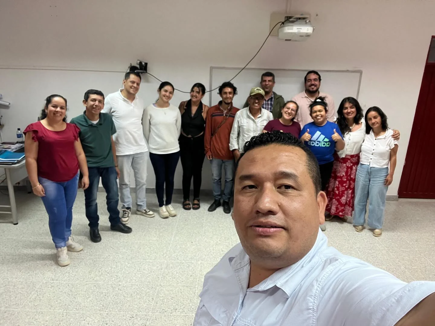 Encuentro de integrantes de la comunidad